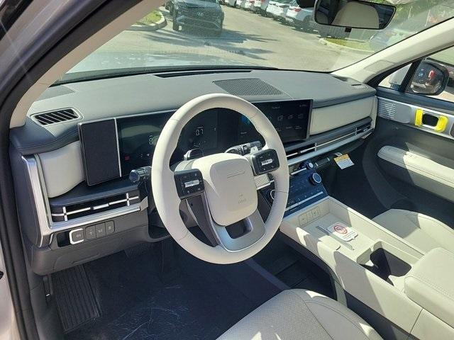 Photo of 2025 Shimmering Silver Hyundai SANTA FE