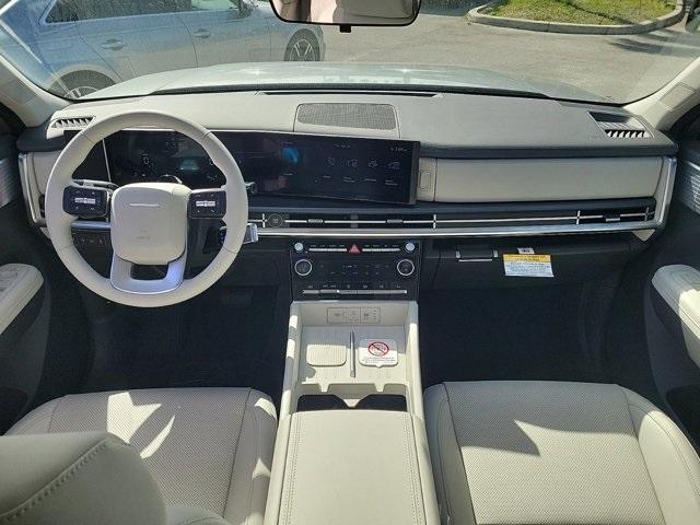 Photo of 2025 Shimmering Silver Hyundai SANTA FE