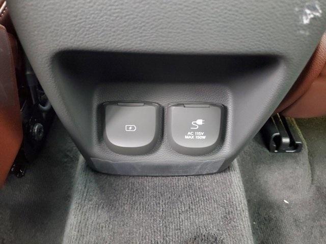 Photo of 2025 Vik Black Genesis GV80