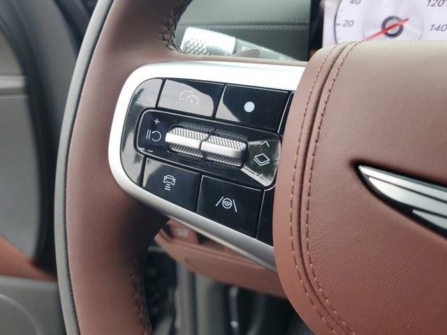 Photo of 2025 Vik Black Genesis GV80
