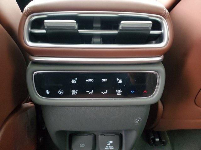 Photo of 2025 Vik Black Genesis GV80
