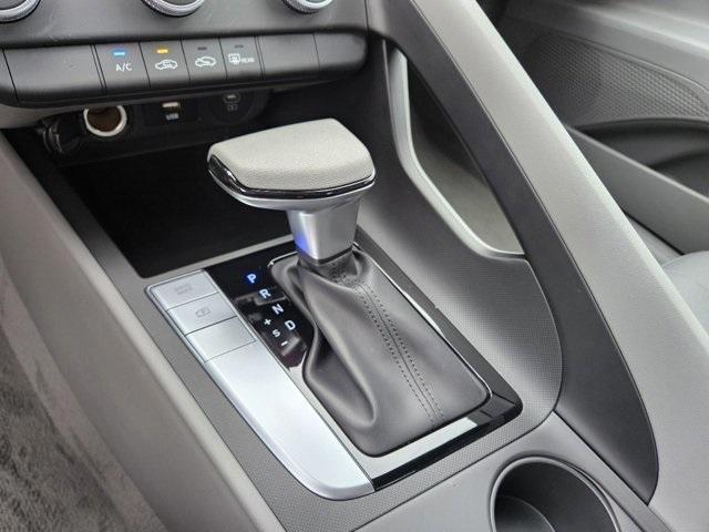 Photo of 2025 Black Hyundai ELANTRA