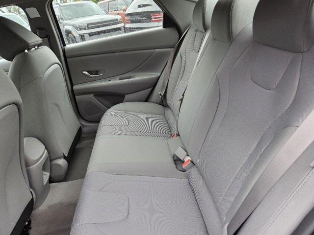 Photo of 2025 Black Hyundai ELANTRA