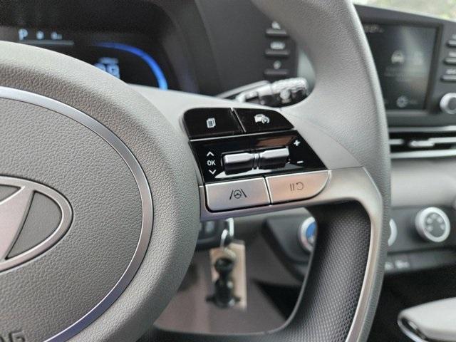 Photo of 2025 Black Hyundai ELANTRA