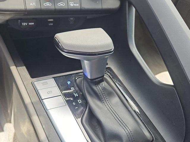 Photo of 2025 Red Hyundai ELANTRA