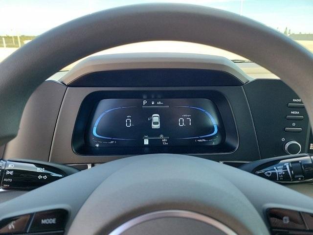 Photo of 2025 Red Hyundai ELANTRA
