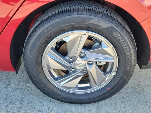 Photo of 2025 Red Hyundai ELANTRA