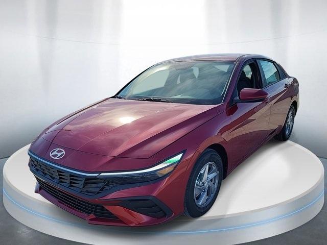 Photo of 2025 Red Hyundai ELANTRA
