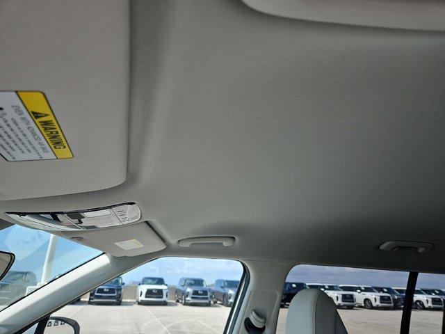 Photo of 2025 White Hyundai SANTA FE HEV