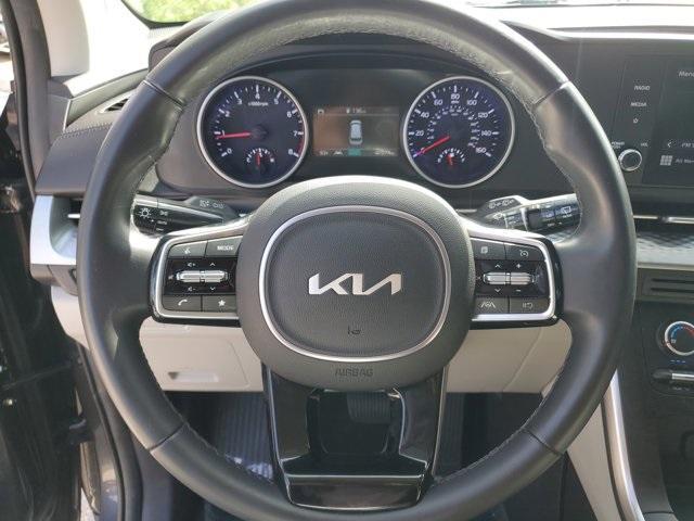 Photo of 2024 Metal Kia Carnival