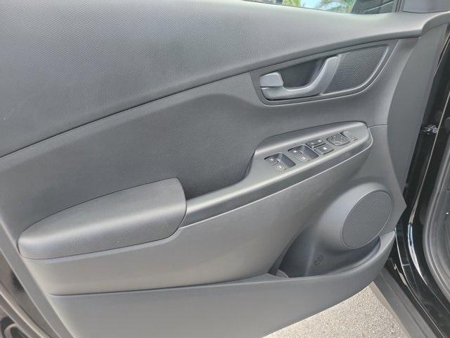 Photo of 2023 Abyss Black Pearl Hyundai KONA