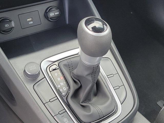 Photo of 2023 Abyss Black Pearl Hyundai KONA