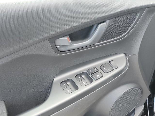 Photo of 2023 Abyss Black Pearl Hyundai KONA