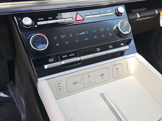 Photo of 2025 White Hyundai SANTA FE HEV