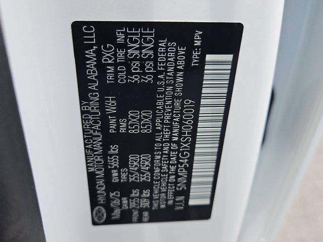 Photo of 2025 White Hyundai SANTA FE HEV