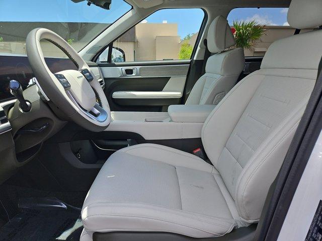 Photo of 2025 White Hyundai SANTA FE HEV