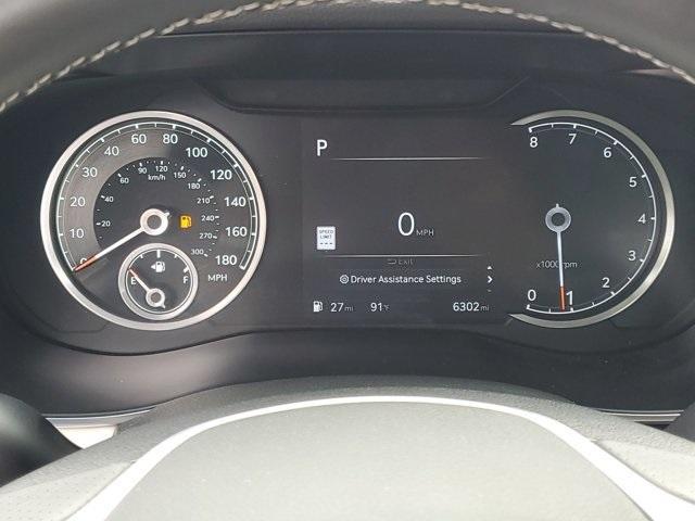 Photo of 2025 Uyuni White Genesis G70