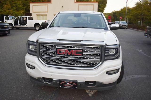 Photo of 2017 White Frost Tricoat GMC Sierra 1500