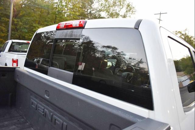 Photo of 2017 White Frost Tricoat GMC Sierra 1500