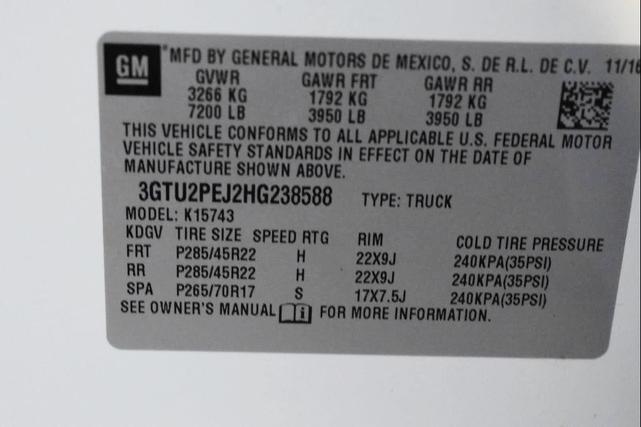 Photo of 2017 White Frost Tricoat GMC Sierra 1500