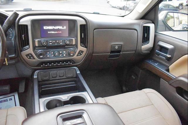 Photo of 2017 White Frost Tricoat GMC Sierra 1500