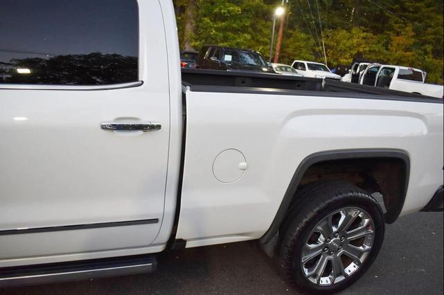 Photo of 2017 White Frost Tricoat GMC Sierra 1500