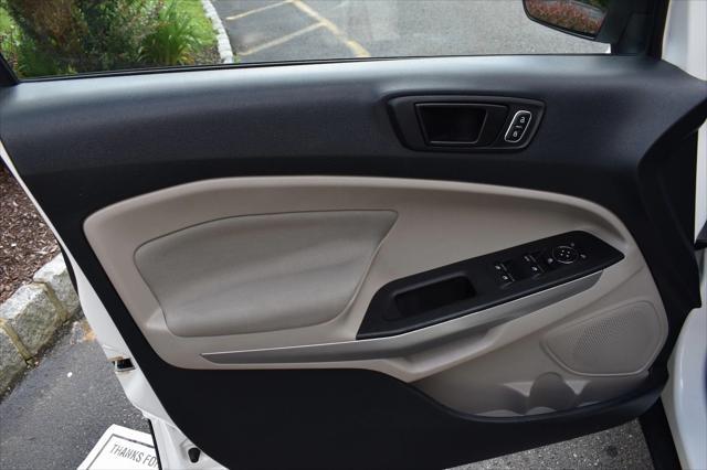Photo of 2019 Diamond White Ford EcoSport