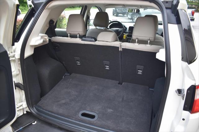 Photo of 2019 Diamond White Ford EcoSport