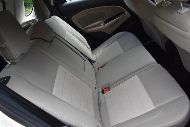 Photo of 2019 Diamond White Ford EcoSport