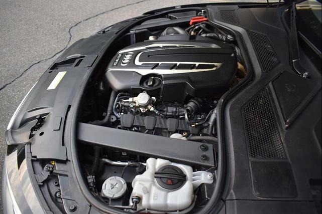 Photo of 2014 Black Audi A8