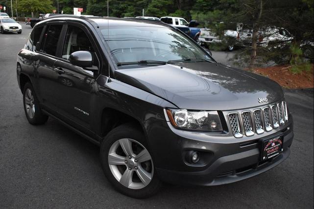 Photo of 2016 Gray Jeep Compass