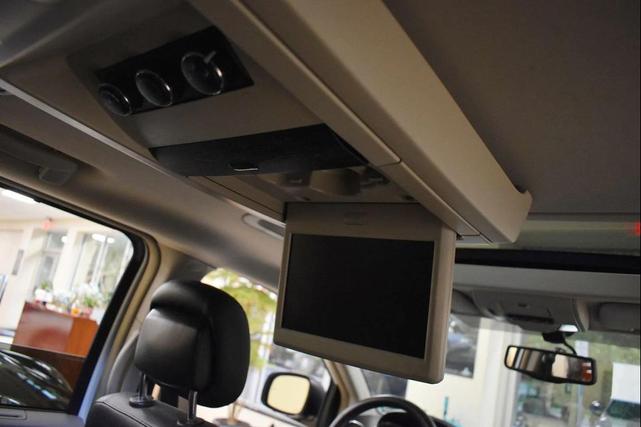 Photo of 2016 Bright White Clearcoat Chrysler Town & Country
