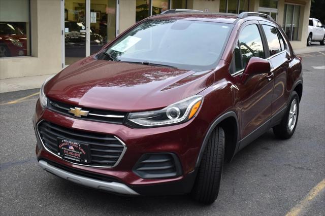 Photo of 2017 Burgunday Chevrolet Trax