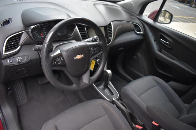 Photo of 2017 Burgunday Chevrolet Trax