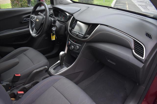 Photo of 2017 Burgunday Chevrolet Trax