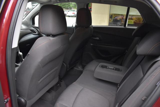 Photo of 2017 Burgunday Chevrolet Trax