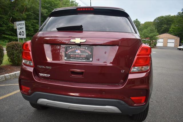 Photo of 2017 Burgunday Chevrolet Trax