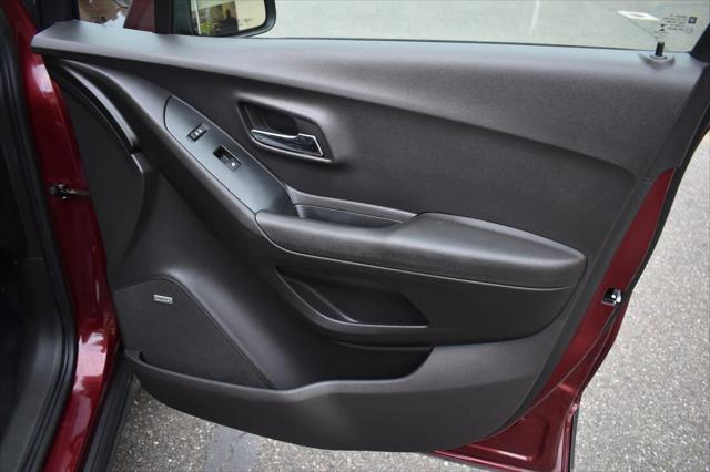 Photo of 2017 Burgunday Chevrolet Trax