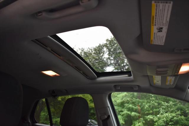Photo of 2017 Burgunday Chevrolet Trax