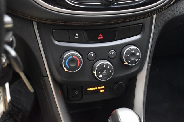 Photo of 2017 Burgunday Chevrolet Trax