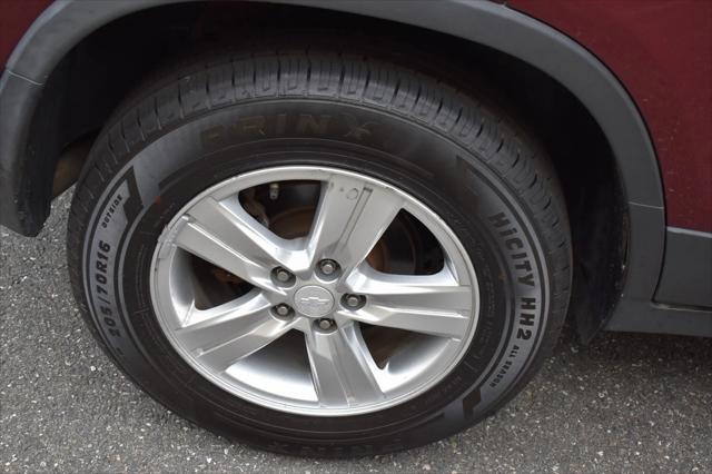 Photo of 2017 Burgunday Chevrolet Trax