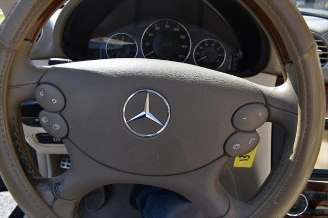 Photo of 2009 Beige Mercedes-Benz CLK-Class