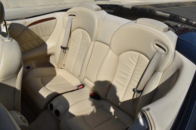 Photo of 2009 Beige Mercedes-Benz CLK-Class