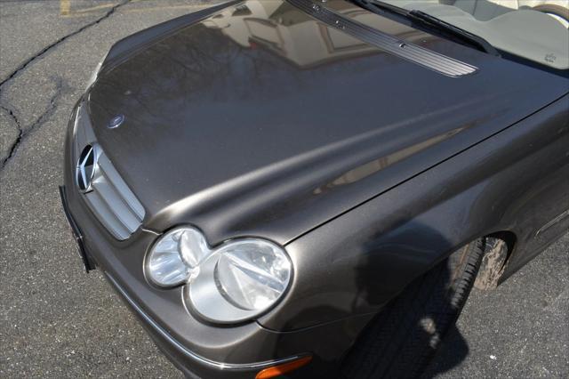 Photo of 2009 Beige Mercedes-Benz CLK-Class