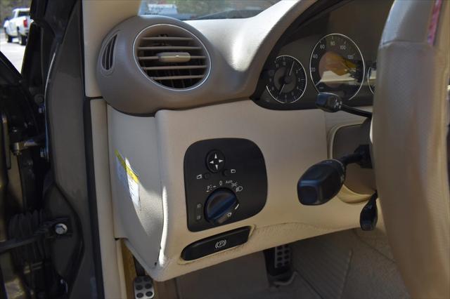 Photo of 2009 Beige Mercedes-Benz CLK-Class