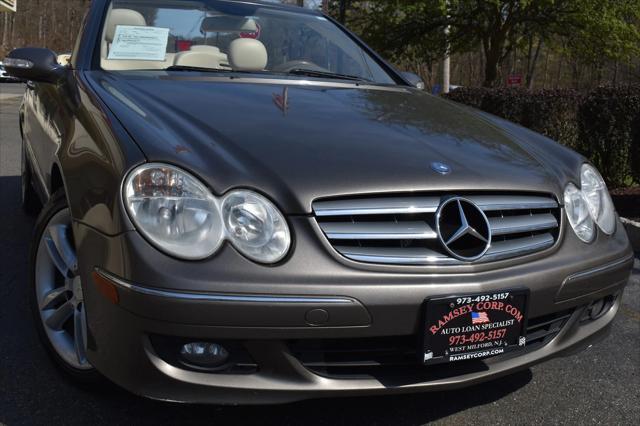 Photo of 2009 Beige Mercedes-Benz CLK-Class