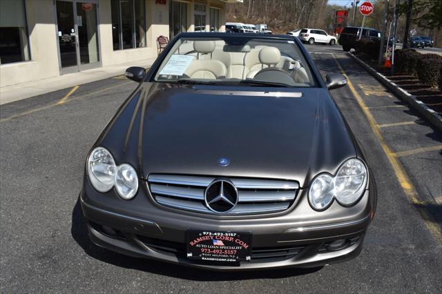 Photo of 2009 Beige Mercedes-Benz CLK-Class