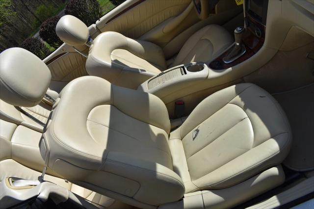 Photo of 2009 Beige Mercedes-Benz CLK-Class