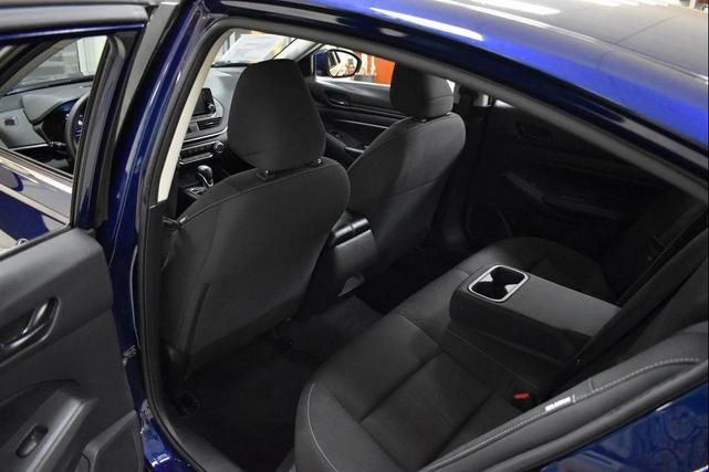 Photo of 2023 Deep Blue Pearl Nissan Altima