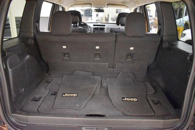Photo of 2012 Canyon Brown Pearlcoat Jeep Liberty